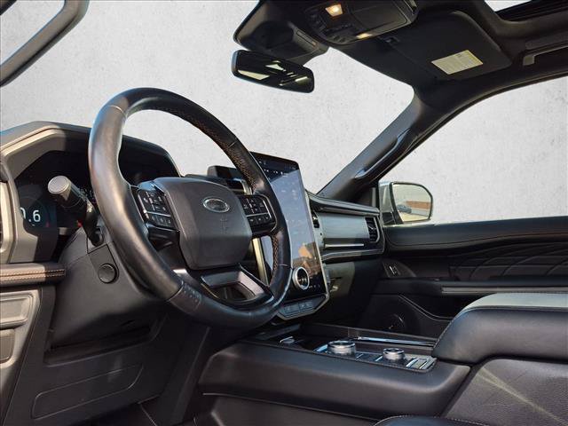 Used 2022 Ford Expedition Platinum AWD/4WD image 12