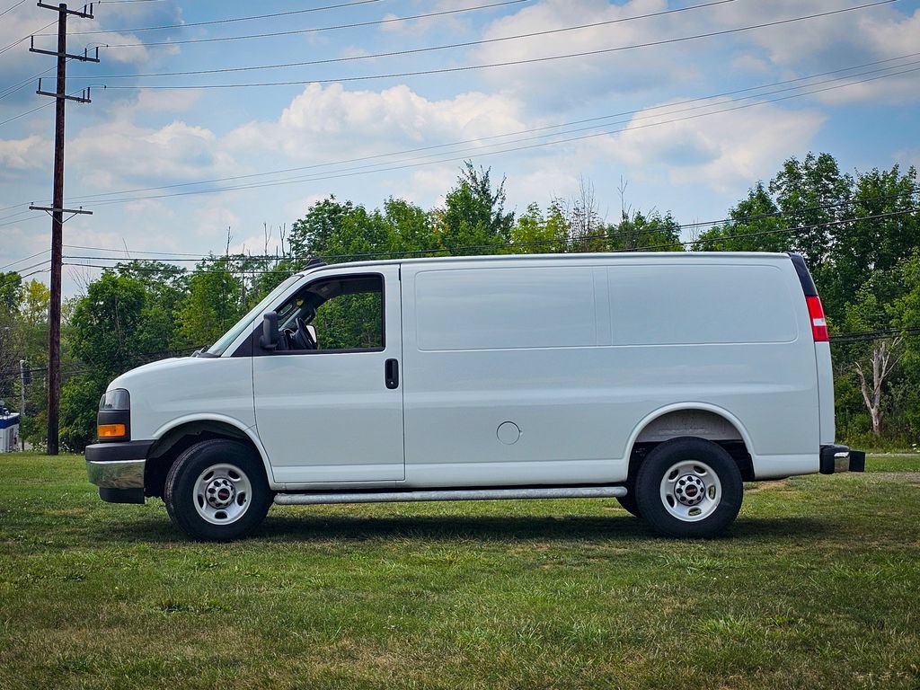 Used 2025 GMC Savana 2500 w/ Driver Convenience Package RWD image 6