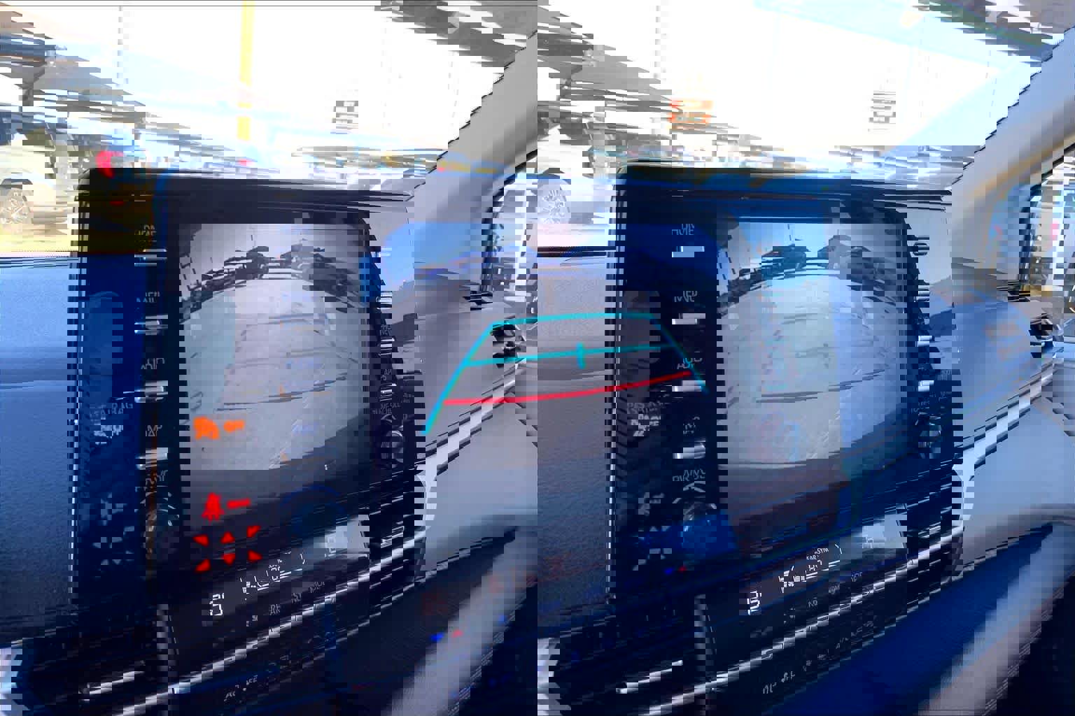 Used 2024 Toyota Sienna LE image 26