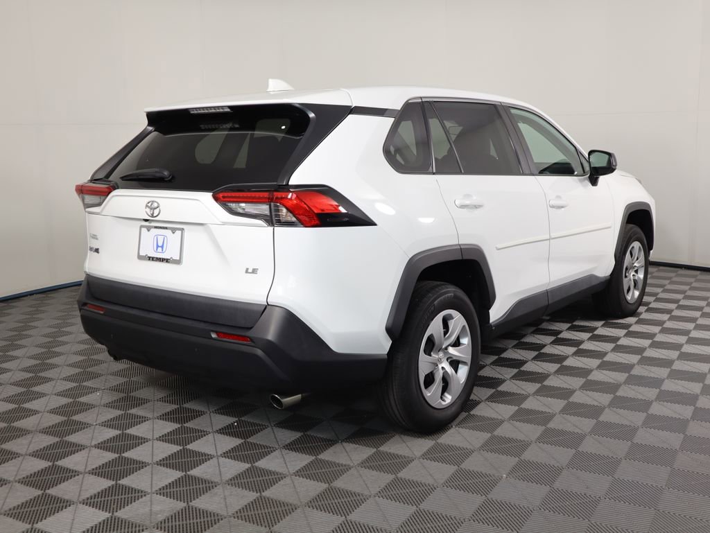 Used 2023 Toyota RAV4 LE image 5