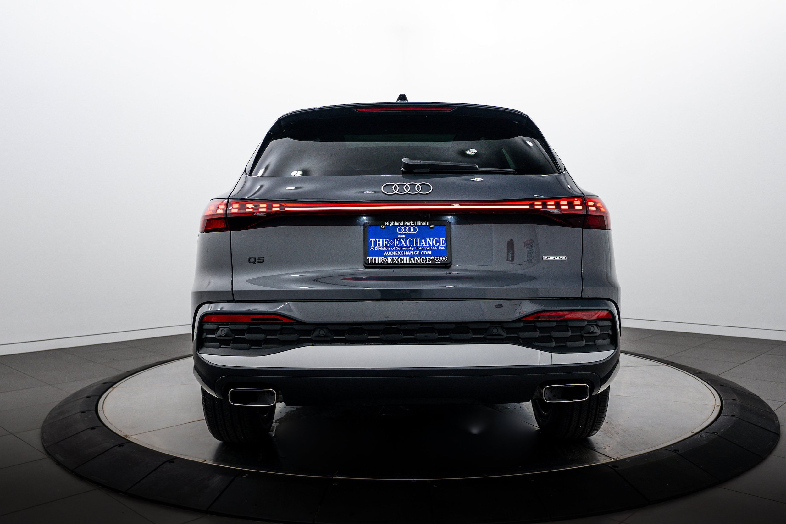 Used 2025 Audi Q5 Premium w/ Convenience Package AWD/4WD image 20