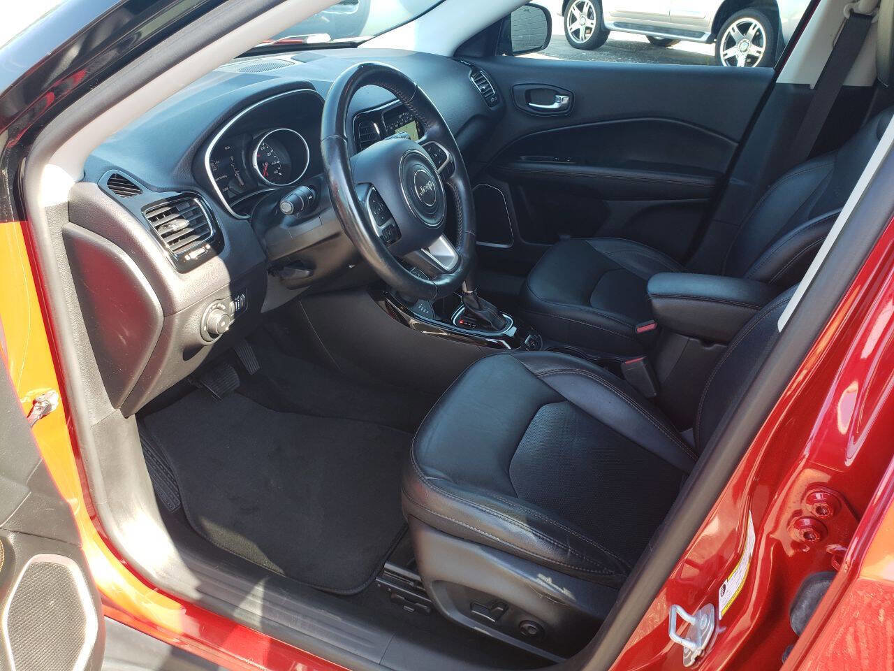 Used 2018 Jeep Compass Limited w/ Navigation Group image 8