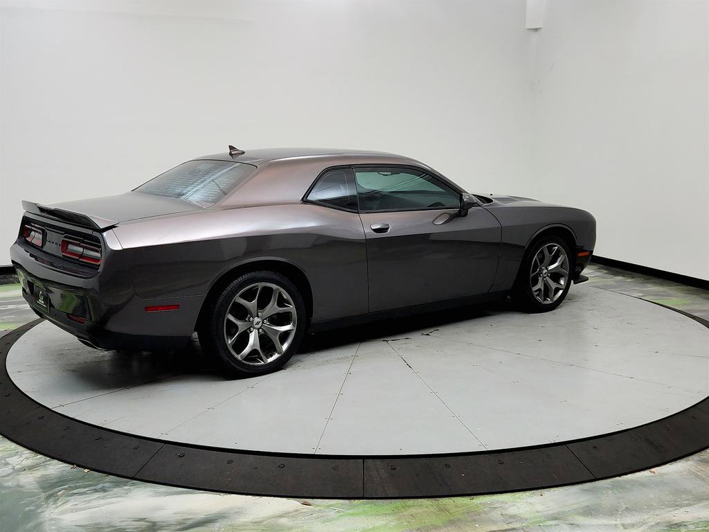 Used 2017 Dodge Challenger SXT Plus image 5