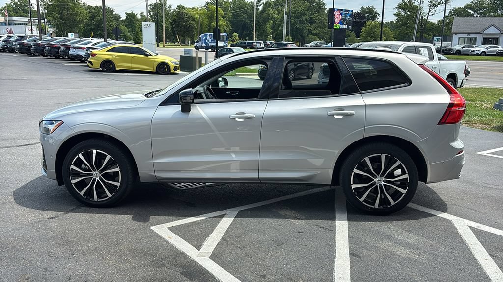 Certified 2025 Volvo XC60 B5 Plus AWD/4WD image 3