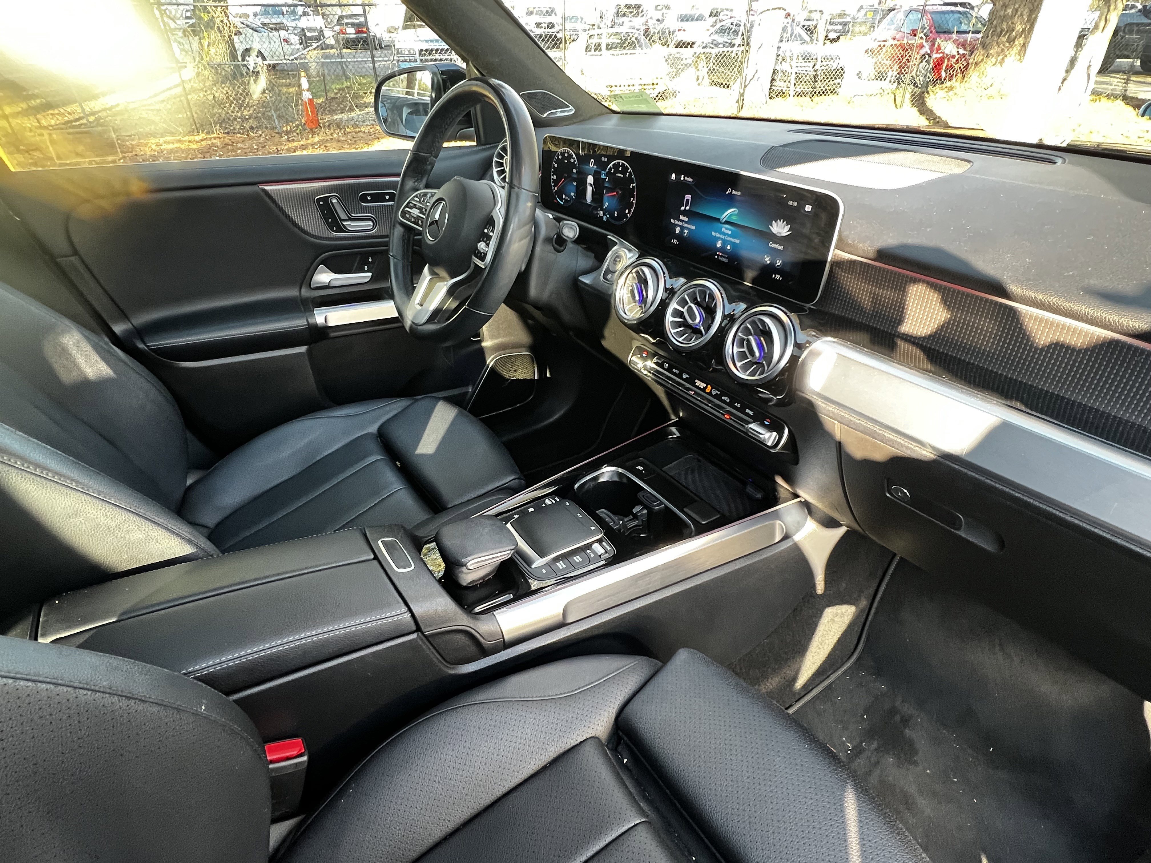 Used 2021 Mercedes-Benz GLB 250 image 49