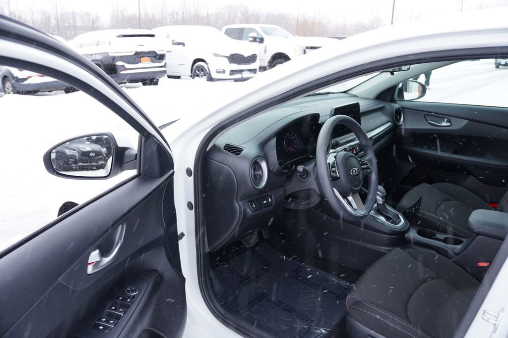 Used 2019 Kia Forte LXS image 14