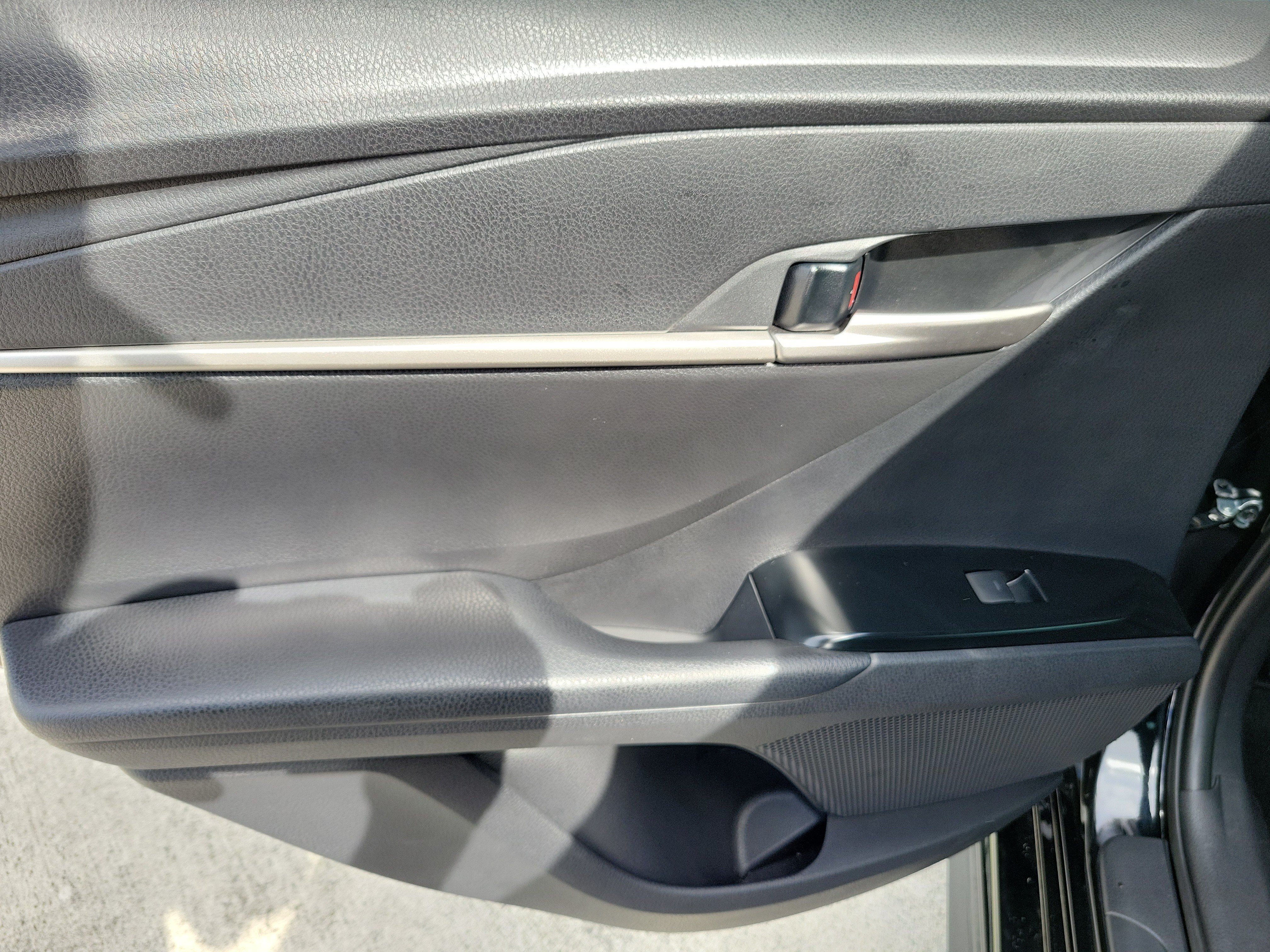 Used 2026 Toyota Camry SE w/ Multimedia Upgrade Package FWD image 12