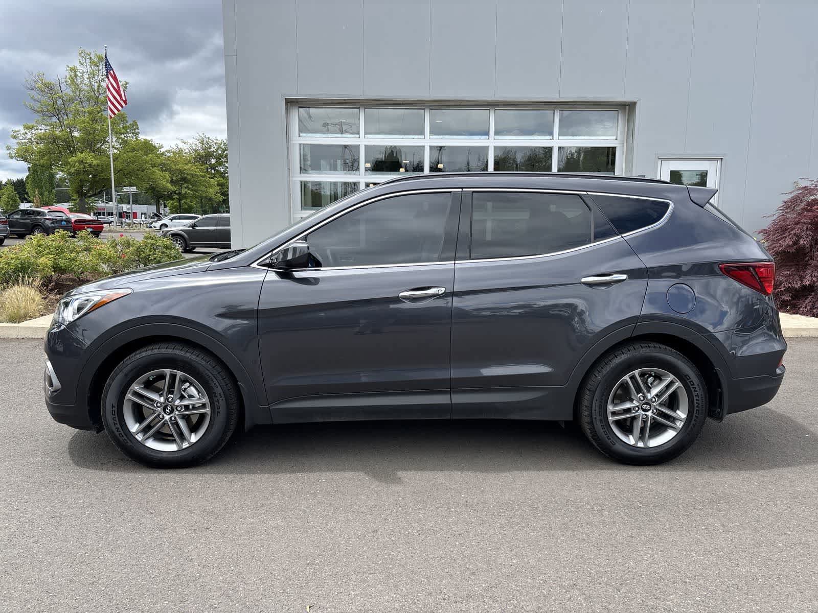 Used 2017 Hyundai Santa Fe Sport AWD/4WD image 2