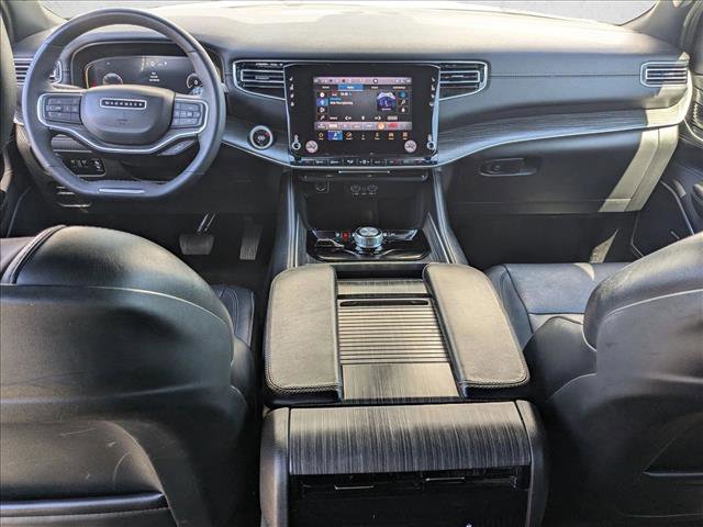 Used 2024 Jeep Wagoneer Series II w/ Flexible Seating Group AWD/4WD image 18