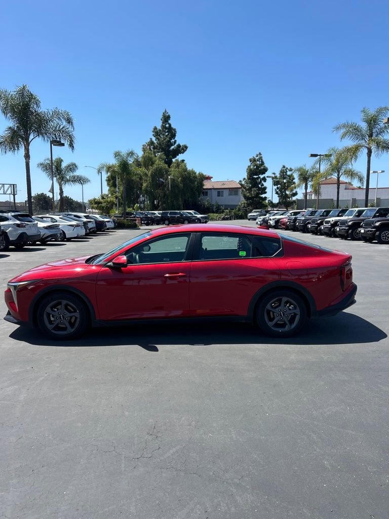 Used 2025 Kia K4 LXS image 7