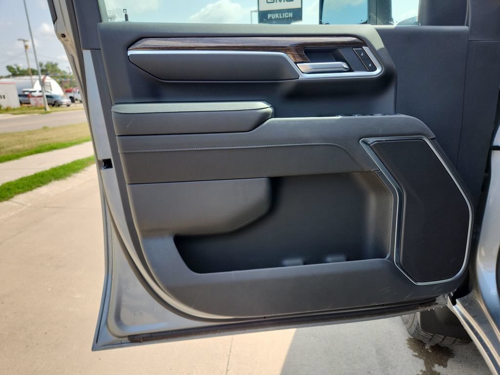 New 2026 GMC Sierra 2500 SLE AWD/4WD image 12