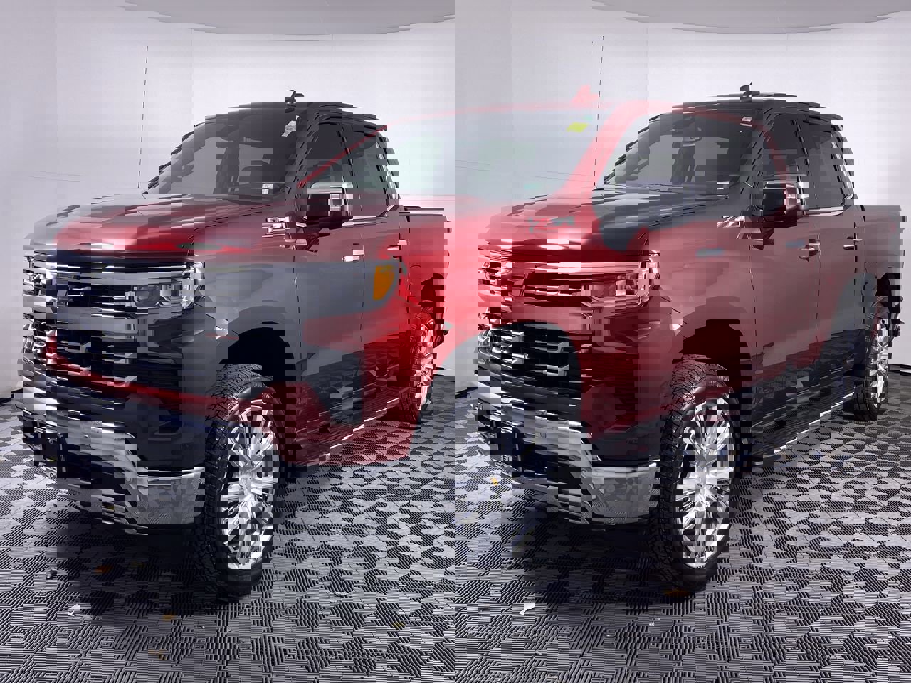 Certified 2025 Chevrolet Silverado 1500 LTZ image 18