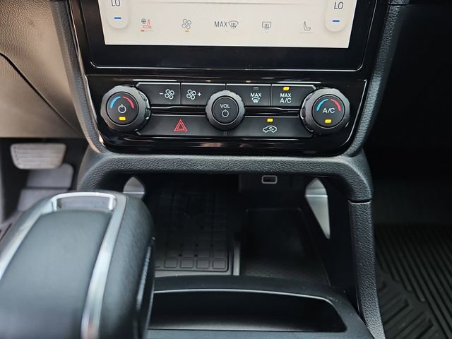 Used 2025 Ford Ranger Lariat w/ FX4 Off-Road Package image 26