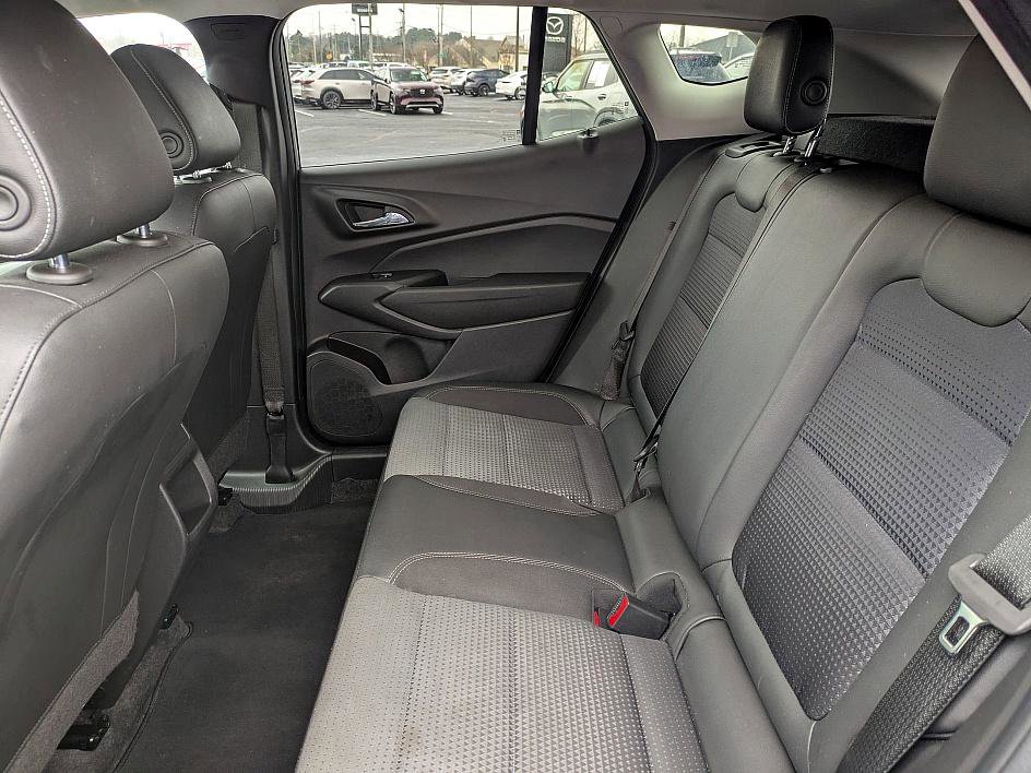 Used 2025 Chevrolet Trax LT image 24