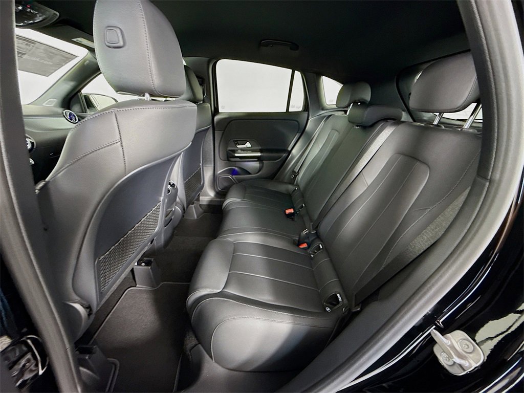Used 2025 Mercedes-Benz GLA 250 4MATIC image 23