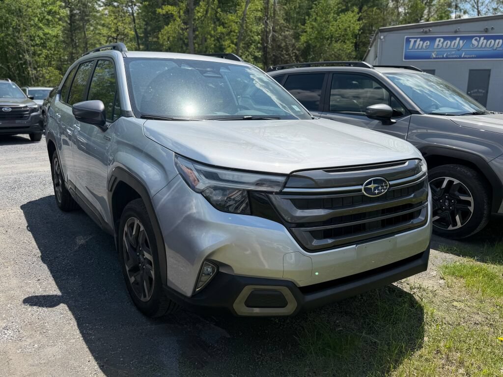 Certified 2025 Subaru Forester Limited w/ Popular Package AWD/4WD image 2