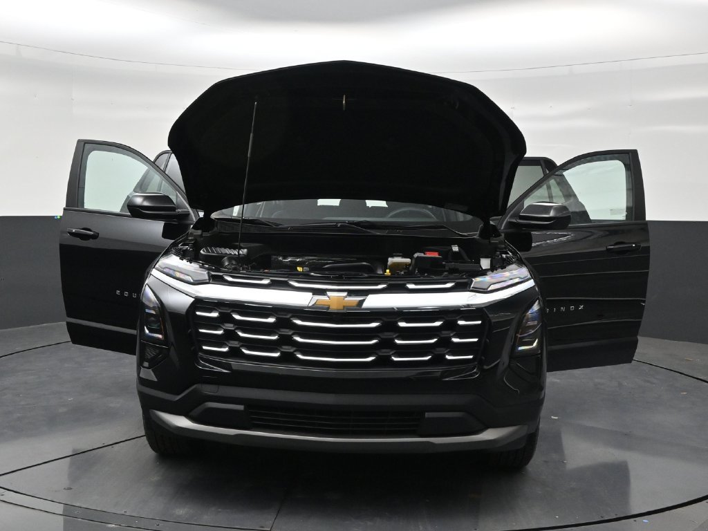 Used 2026 Chevrolet Equinox LT w/ Safety and Technology Package FWD image 33