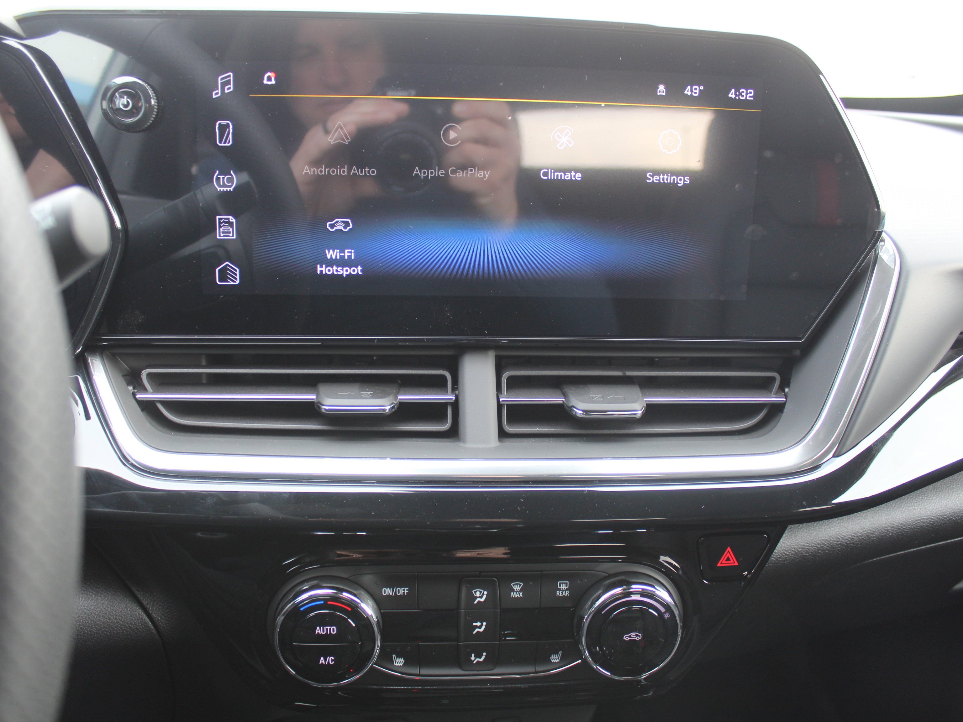 New 2026 Chevrolet Trax RS image 12