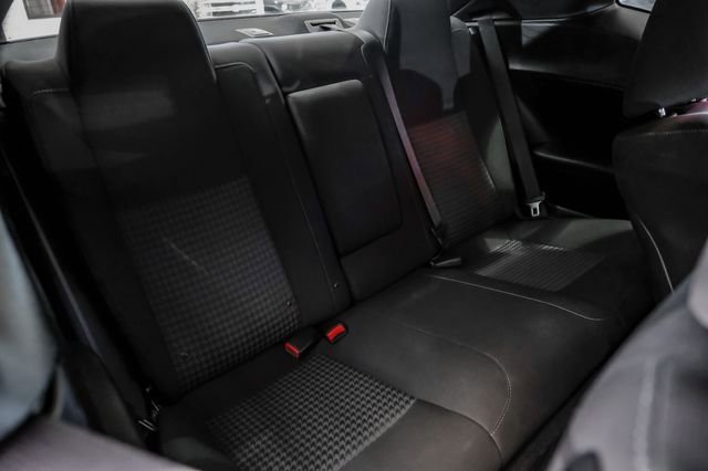 Used 2019 Dodge Challenger R/T w/ Cold Weather Group image 33