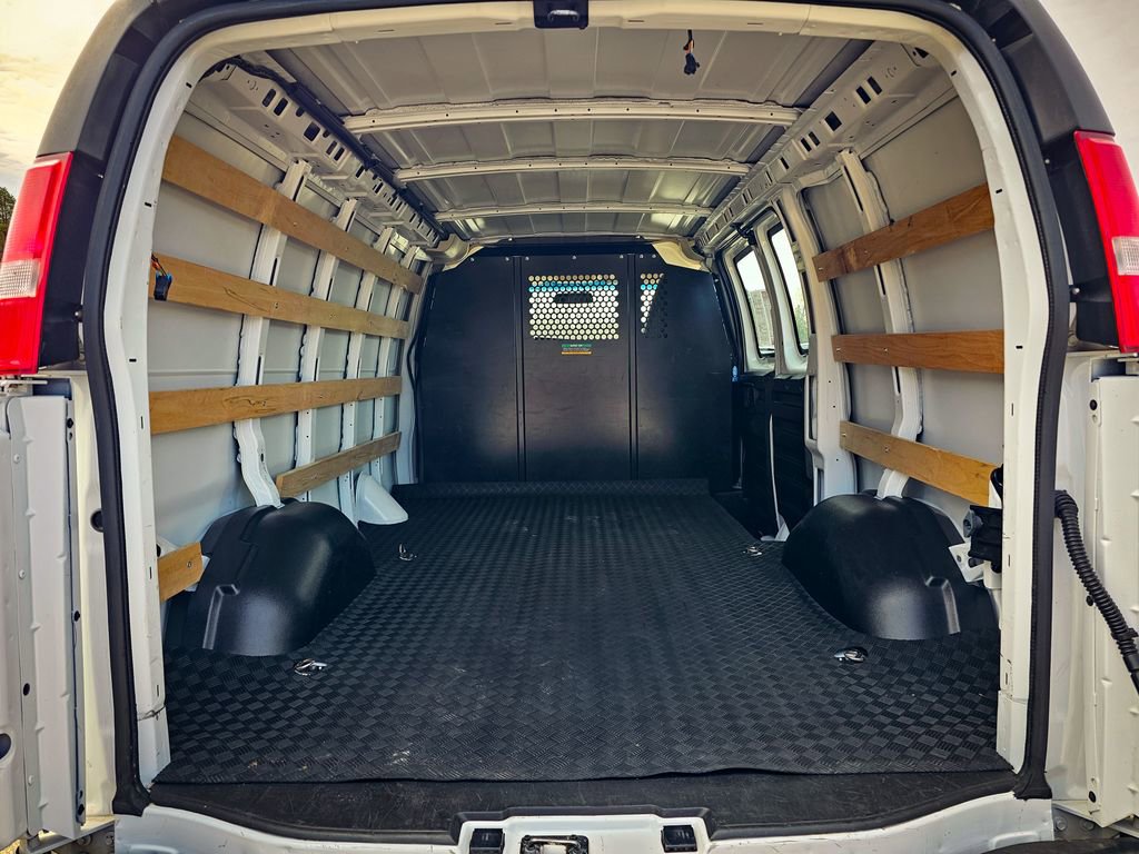 Used 2024 Chevrolet Express 2500 w/ Driver Convenience Package image 23