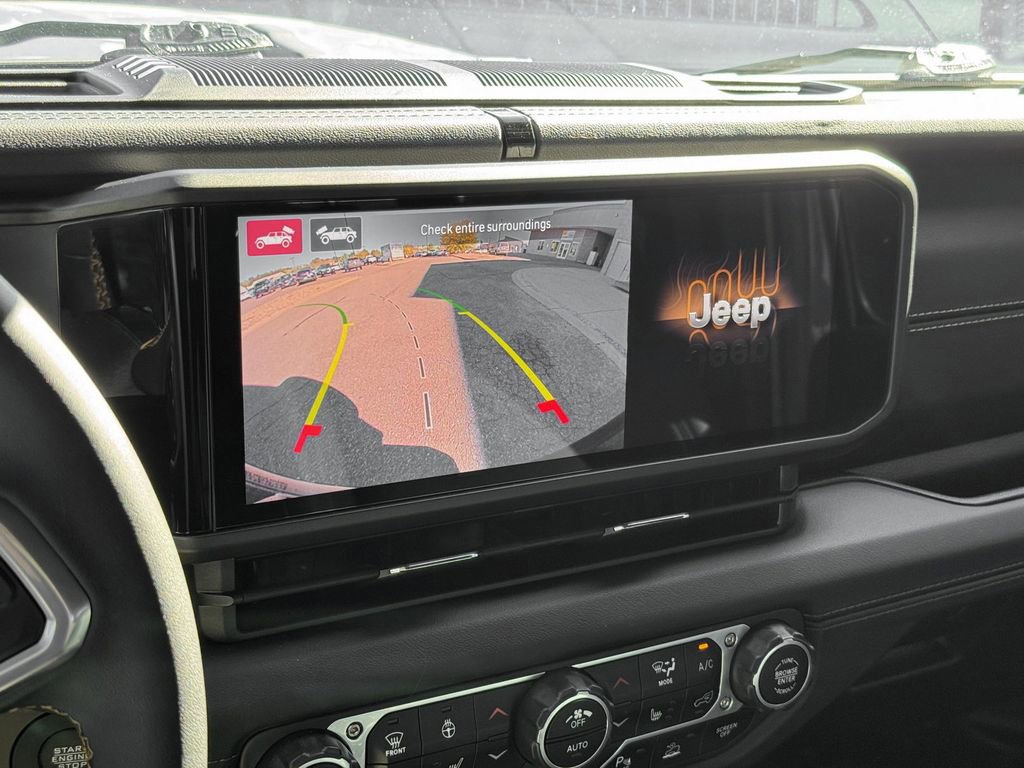 Used 2024 Jeep Wrangler Unlimited Sahara w/ Technology Group image 21