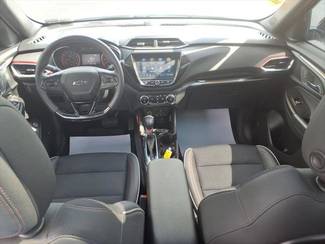 Used 2021 Chevrolet TrailBlazer RS w/ Sun and Liftgate Package AWD/4WD image 8
