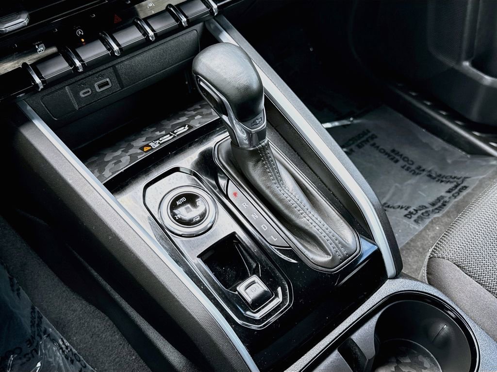 Used 2024 Chevrolet Colorado LT w/ LT Convenience Package II AWD/4WD image 17