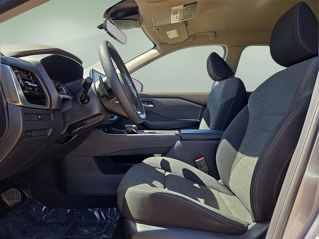 Used 2023 Nissan Rogue SV image 22