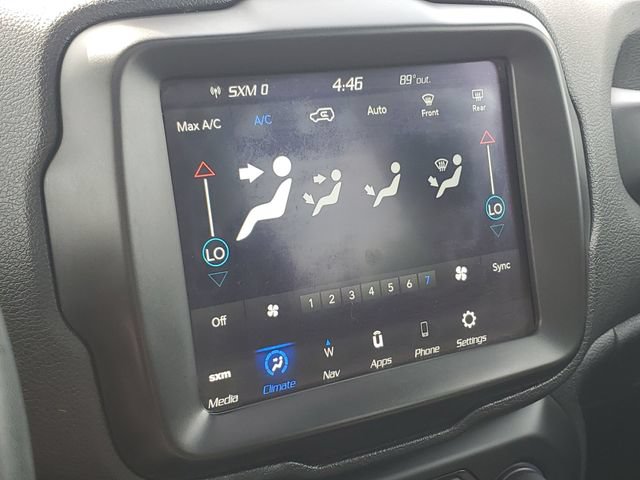 Used 2022 Jeep Renegade Altitude w/ Sun/Sound Group AWD/4WD image 16
