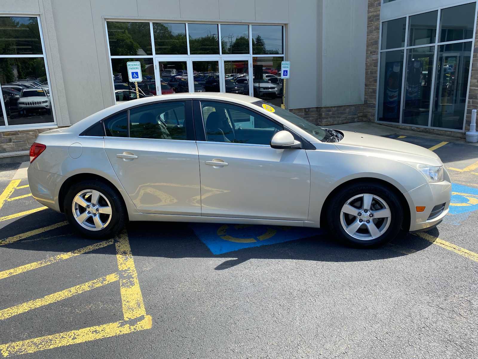Used 2013 Chevrolet Cruze LT FWD image 14