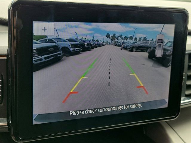 Certified 2022 Ford Explorer XLT w/ Equipment Group 202A image 31