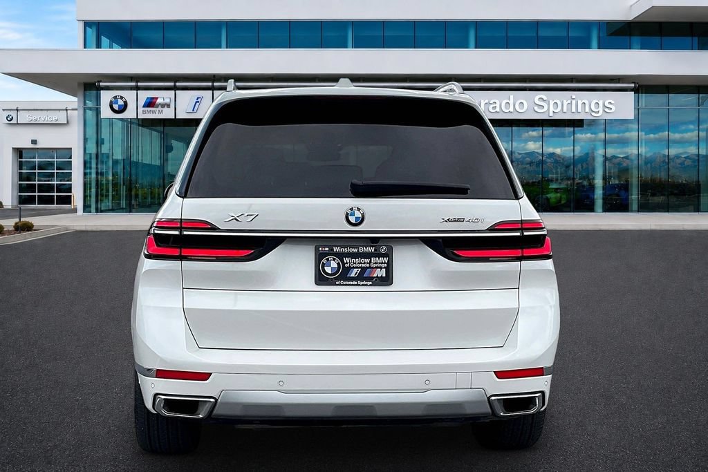 Used 2025 BMW X7 xDrive40i AWD/4WD image 5