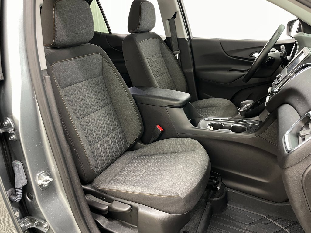 Certified 2024 Chevrolet Equinox LT w/ LPO, Floor Liner Package image 38