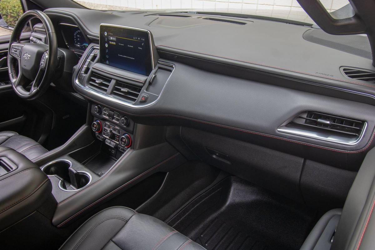 Used 2022 Chevrolet Suburban RST w/ Luxury Package AWD/4WD image 24