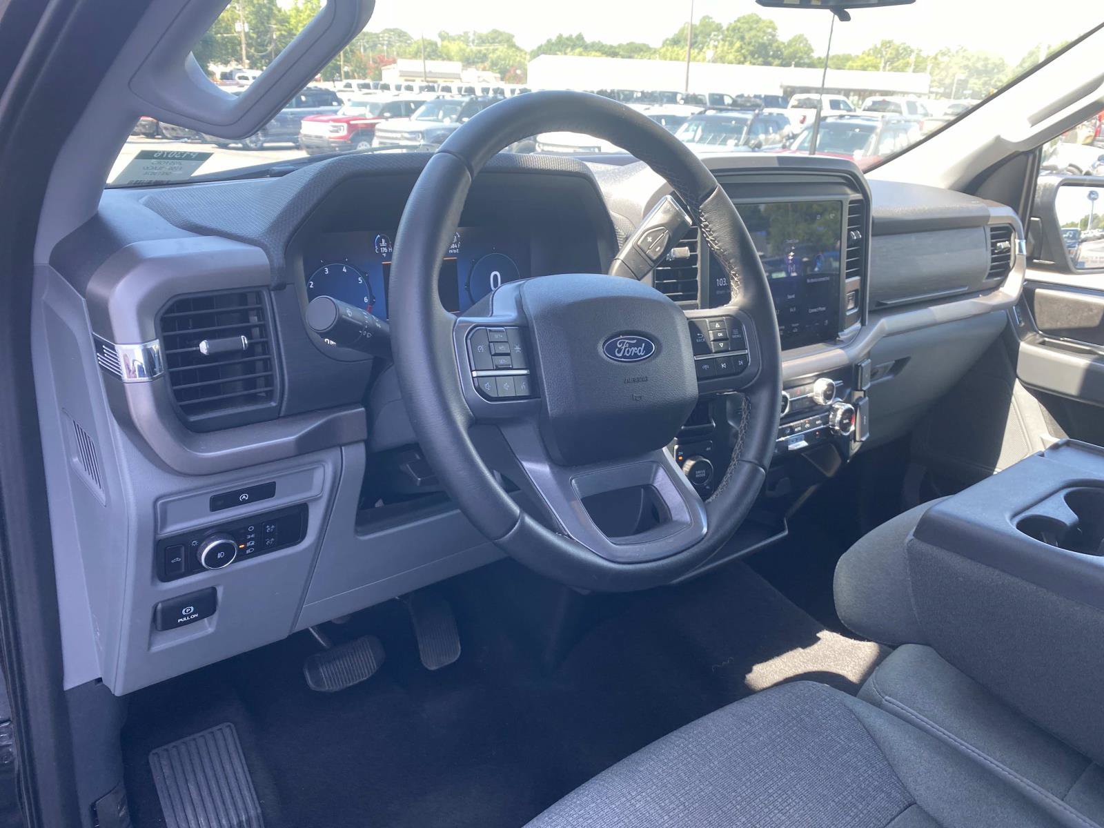 Used 2025 Ford F150 XLT w/ Equipment Group 301A Standard AWD/4WD image 18
