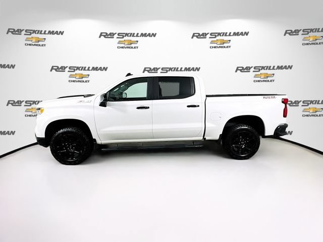 Used 2024 Chevrolet Silverado 1500 LT Trail Boss w/ Convenience Package II AWD/4WD image 4