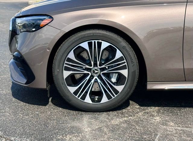 New 2026 Mercedes-Benz E 450 4MATIC Sedan image 7
