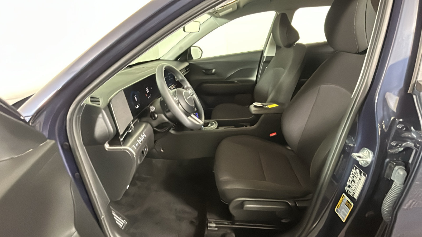 Certified 2025 Hyundai Kona SE AWD/4WD image 13
