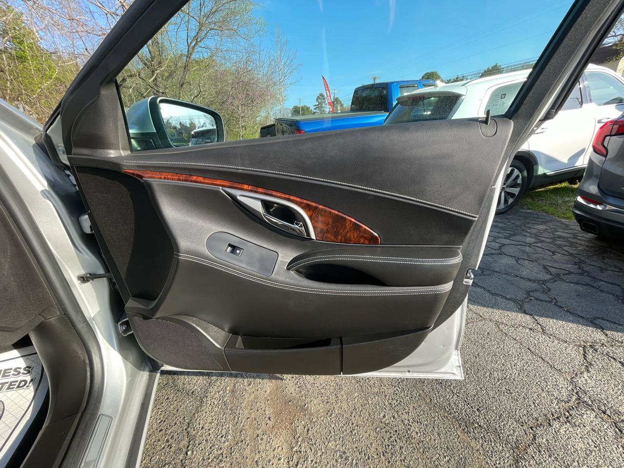 Used 2013 Buick LaCrosse Leather image 25
