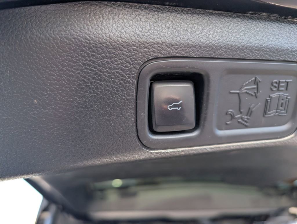 Used 2021 Ford Expedition Limited image 8