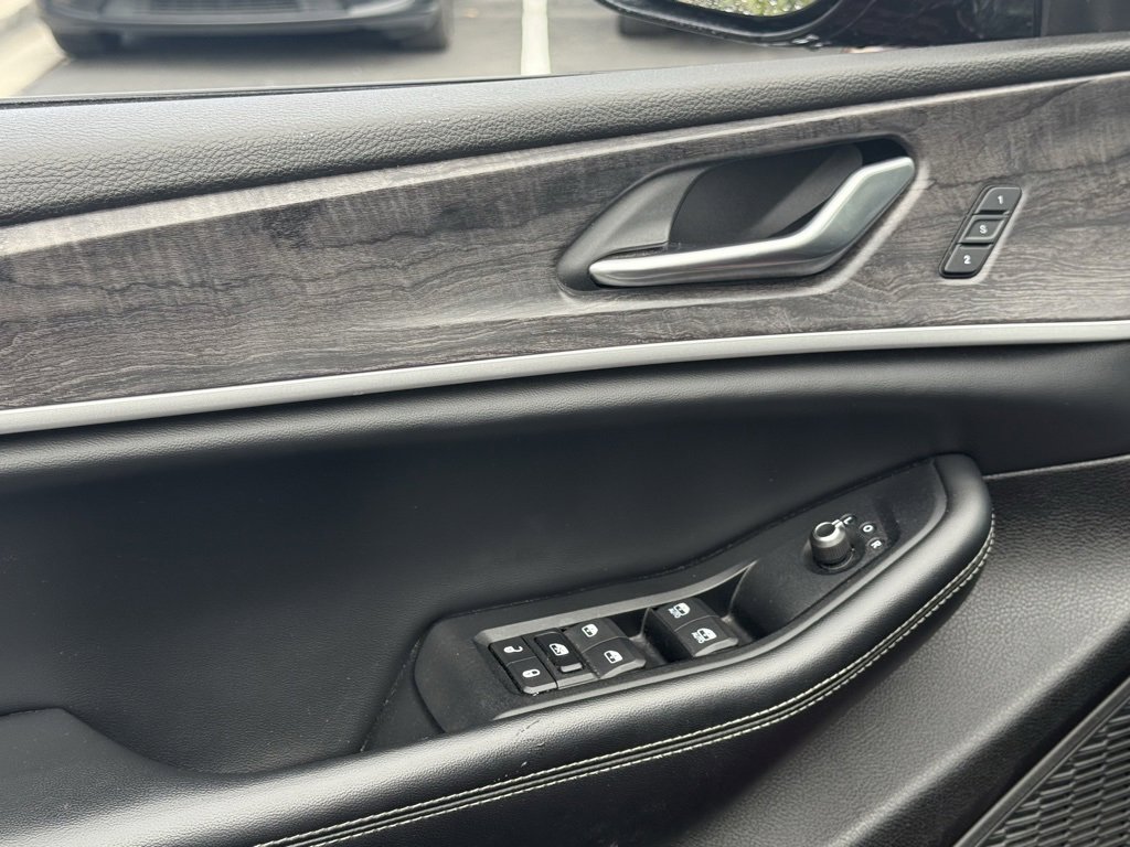 Used 2023 Jeep Grand Cherokee L Limited image 9