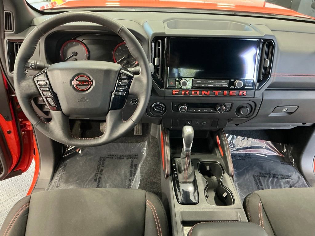 Used 2025 Nissan Frontier PRO-4X AWD/4WD image 10