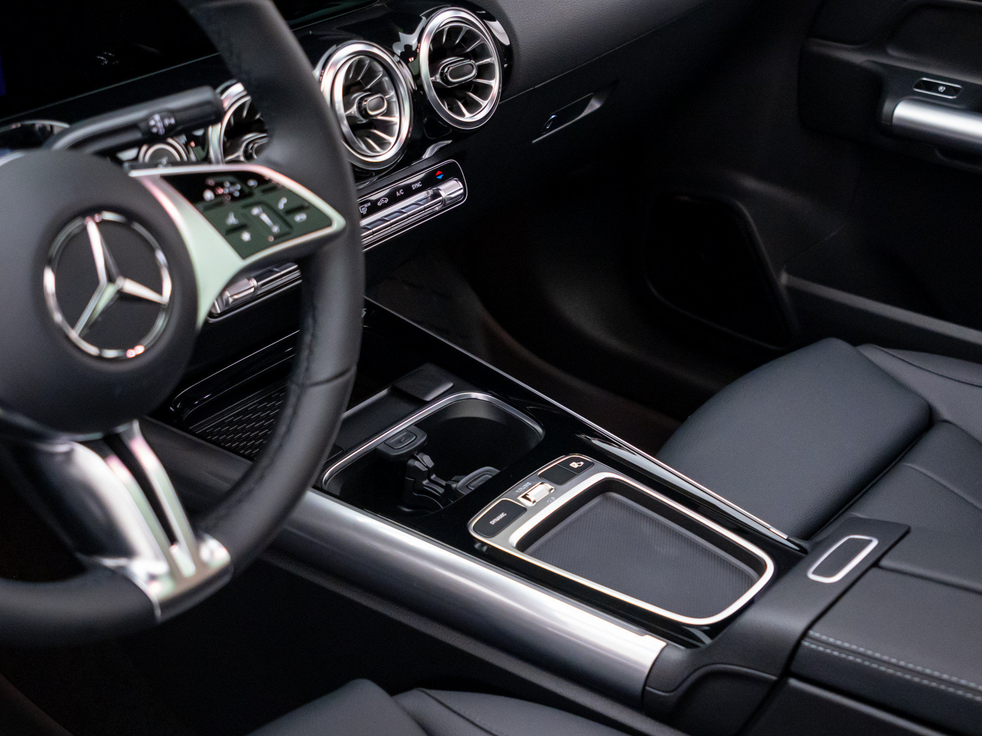New 2026 Mercedes-Benz GLA 250 4MATIC image 12