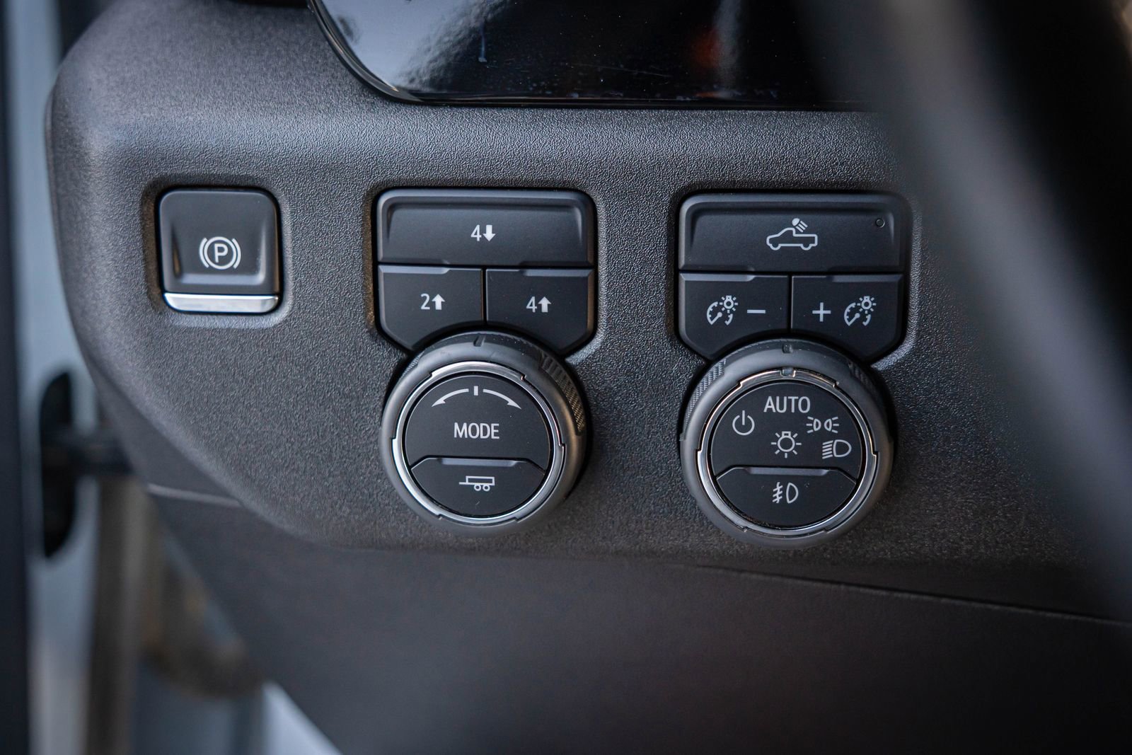 Used 2024 Chevrolet Silverado 2500 LT image 25