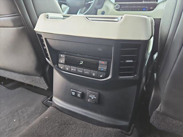 Used 2023 Toyota Sequoia Capstone AWD/4WD image 18