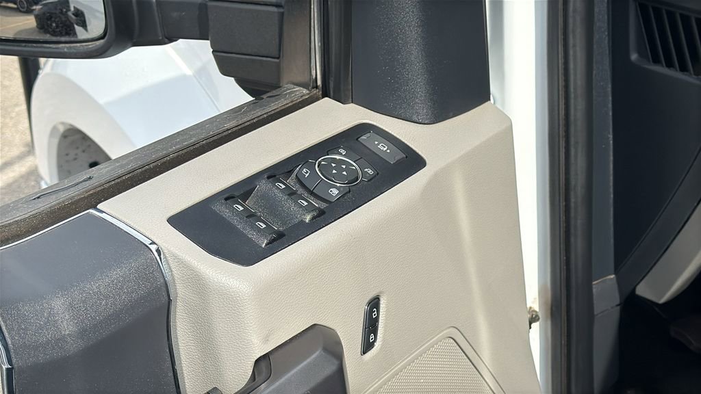 Used 2022 Ford F450 XLT w/ XLT Value Package image 9