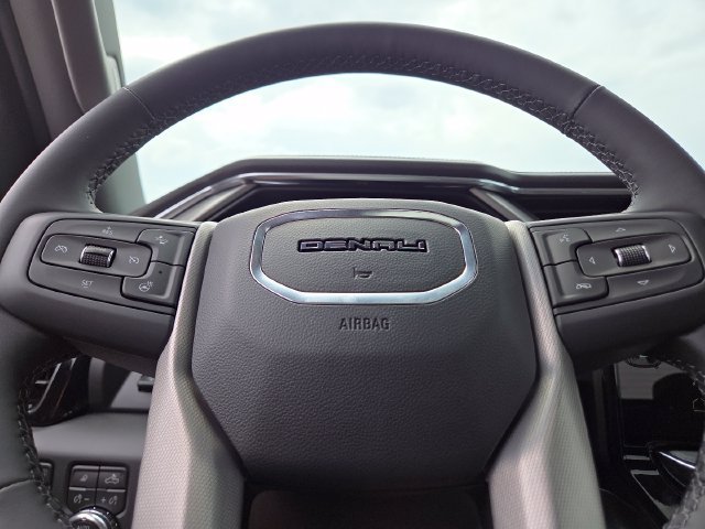 New 2026 GMC Sierra 1500 Denali w/ Technology Package AWD/4WD image 32