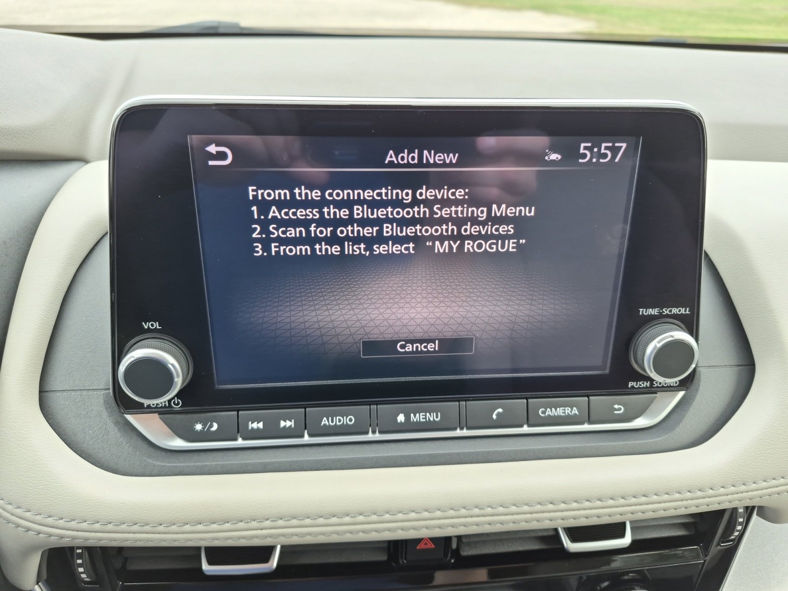 Used 2023 Nissan Rogue SV image 15