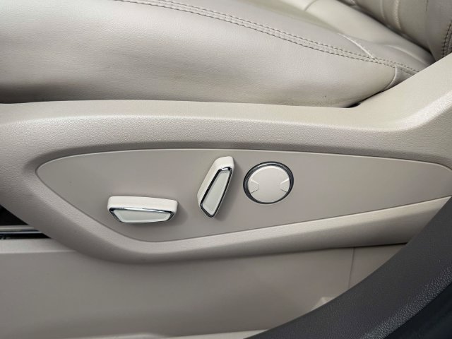 Used 2023 Lincoln Nautilus Reserve AWD/4WD image 19