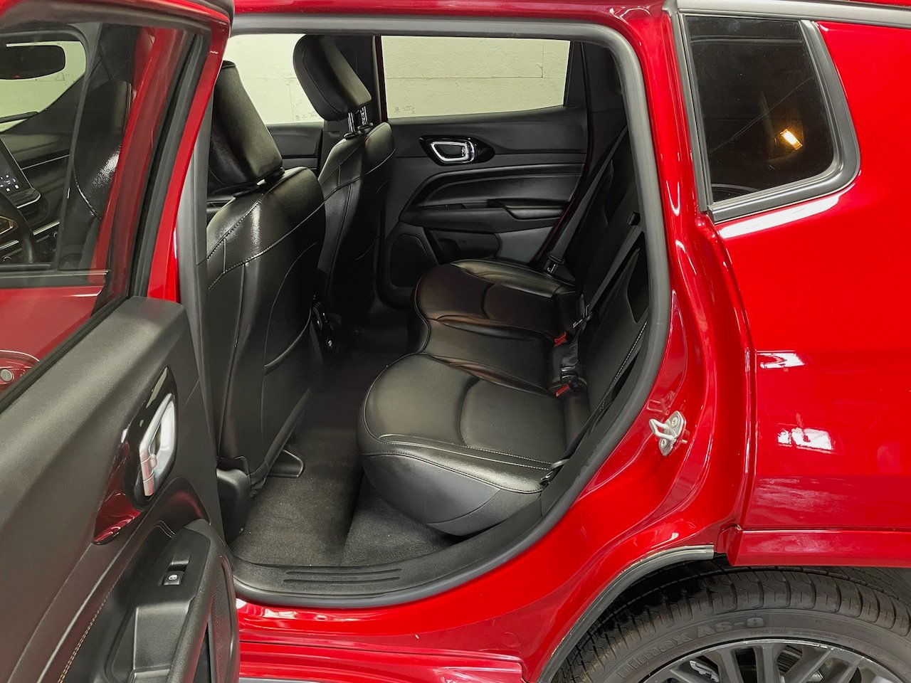 Used 2022 Jeep Compass Limited image 10